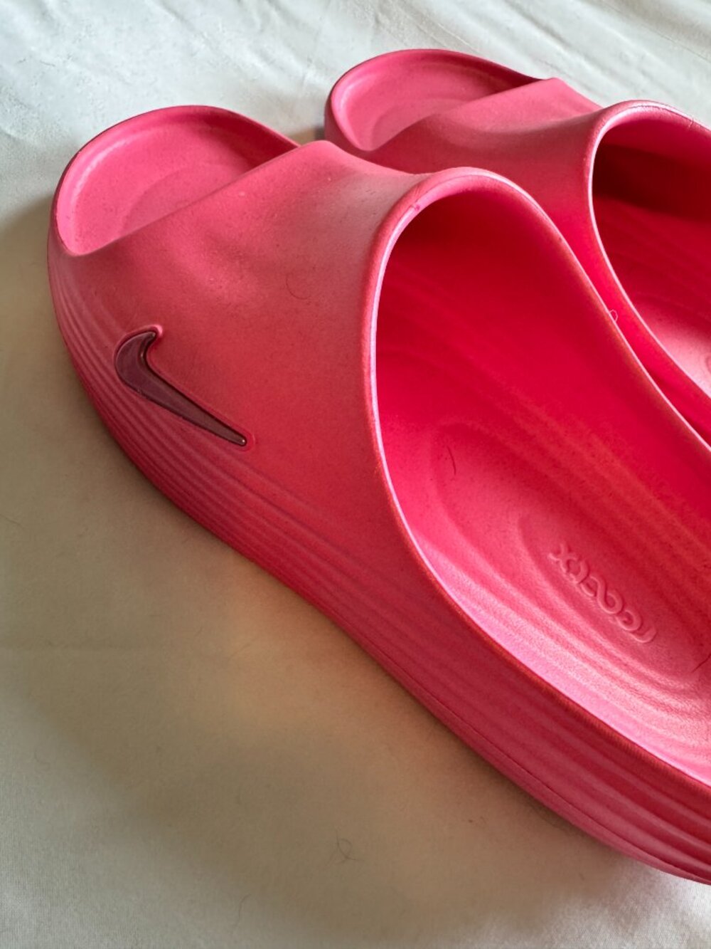 Authentic Nike Women’s Pink Slide Sandals Sporty Comfort Slip-On Slides Size 7